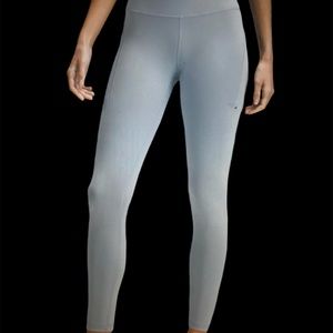 Lululemon high waister, pocketed leggings